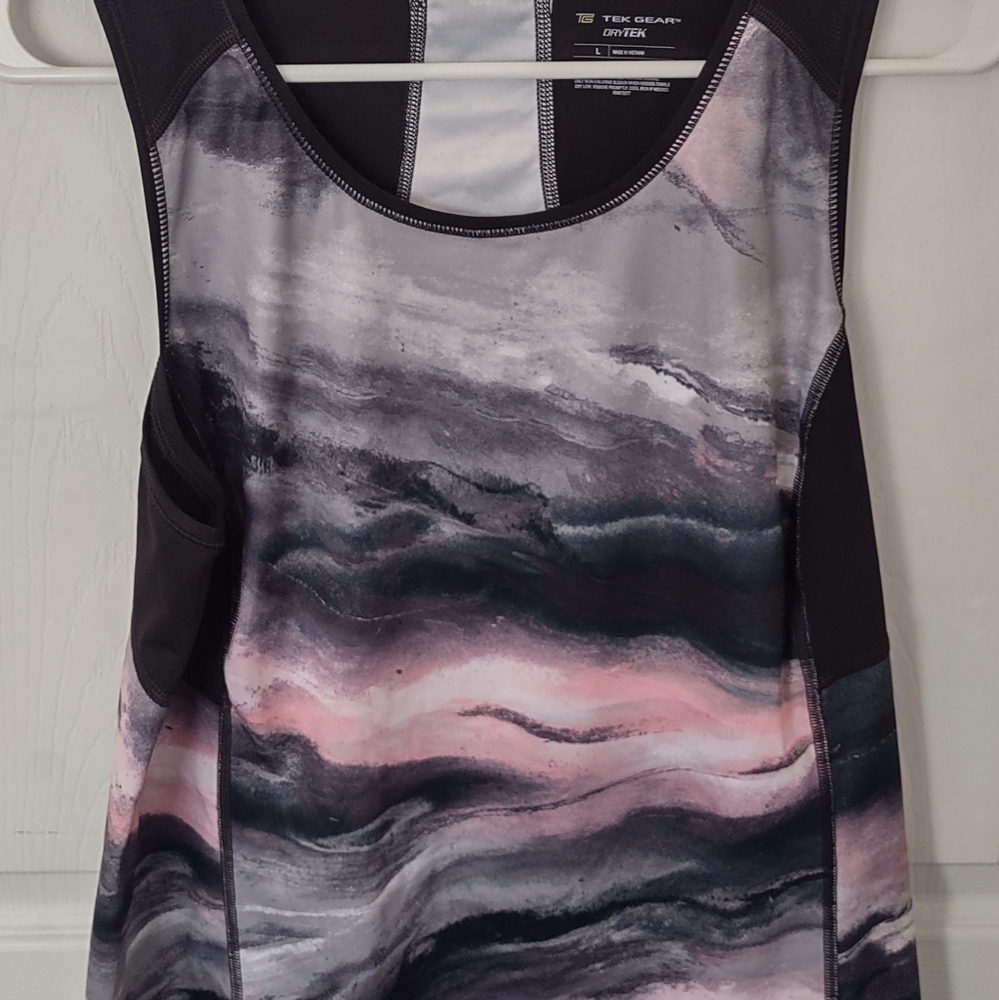 Tek gear top